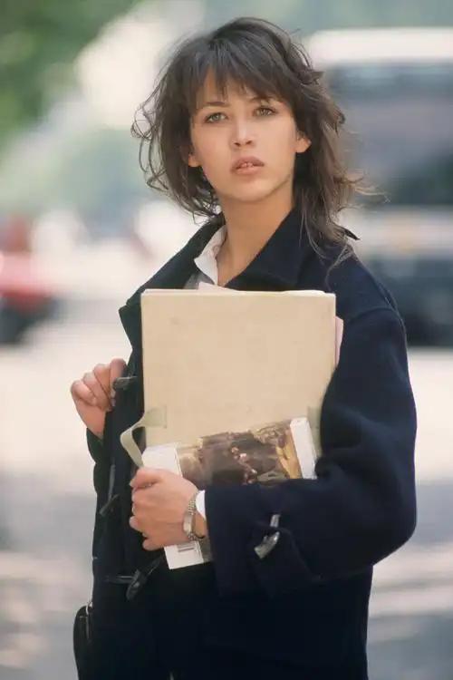 你见过最美的欧美女神长什么样子苏菲玛索，法兰西玫瑰。公认的世界级美女，褐色的头发