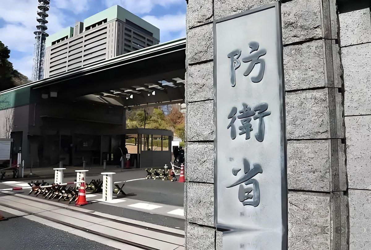 美日这才醒悟过来，中国之所以暂且按兵不动，是为了拖住日本和美国，拖到中国真正不再