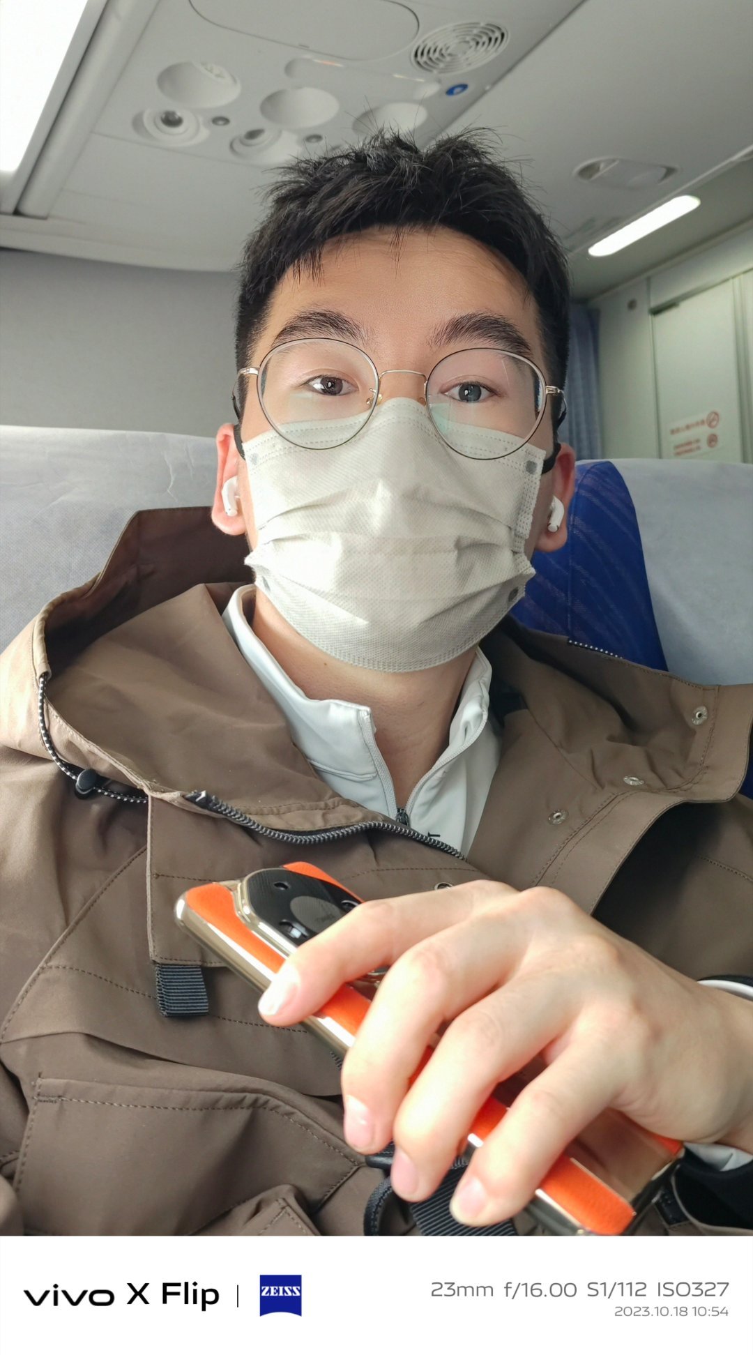 脱下羽绒服，换上短裤，我真的挺喜欢冬天的南方城市，温潮如夏，郁郁葱葱！潮湿多雨，