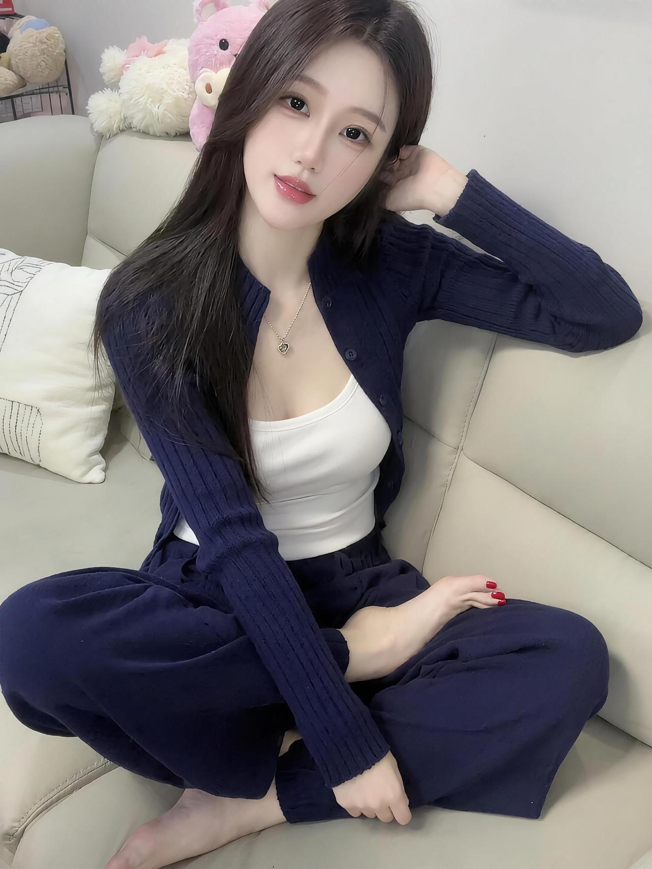 AI居家慵懒照 随变ai随便玩 AI创作特效