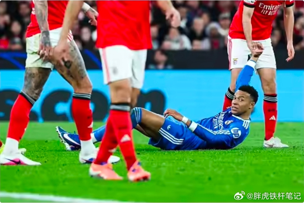 马卡：姆巴佩本赛季8次不适缺席53天，已经彻底乱了阵脚据《马卡报》报道，姆巴佩过