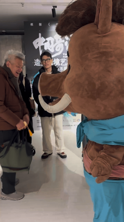 小猪妖逃出浪浪山来上海了 泪目！小猪妖真的来上海了！中国奇谭艺术展里巨型小猪妖玩