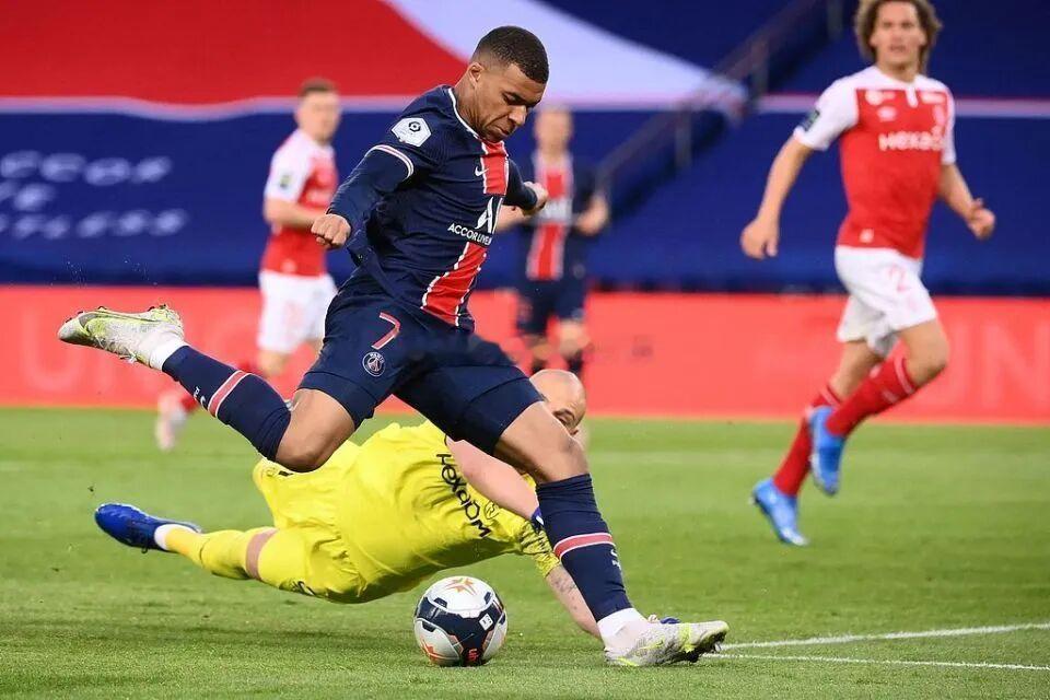 ｜ 活久见了…大巴黎要求姆巴佩向俱乐部赔偿5.4亿欧元，而姆巴佩要求大巴黎向他赔