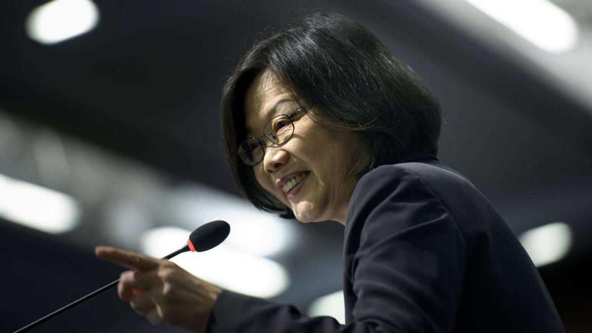蔡英文和赖清德超怕死！台北“宪兵营”扩编翻倍，蔡正元：他们怕被斩首

近期，负责