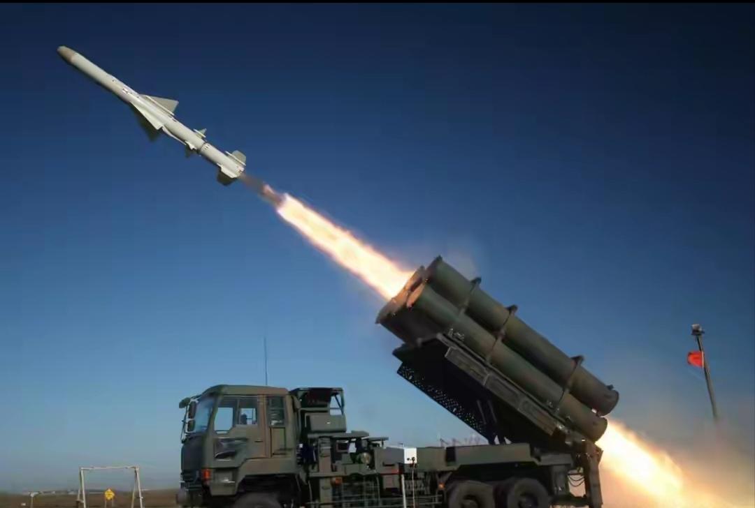 日本防卫省兴高采烈吹嘘，三菱电气公司研发的03式中程防空导弹，最大射程100公里