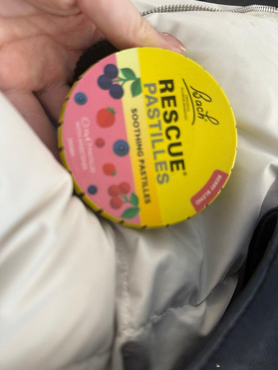 这个糖吃完确实很放松，放松的让人困困的