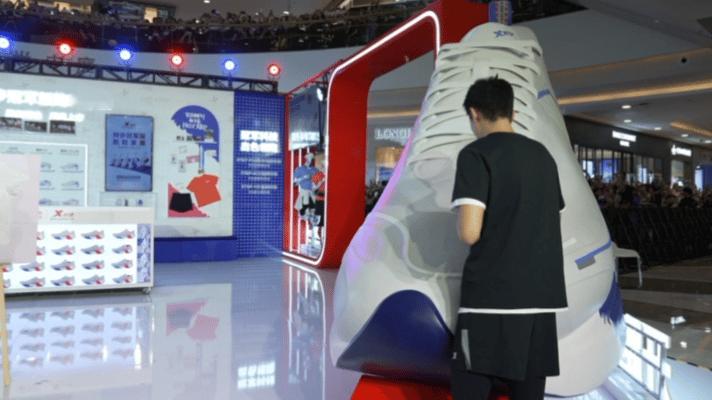 #王鹤棣穿特步云跑巴黎#家人们，不允许你们还没看到王鹤棣活动现场云跑巴黎，这运动