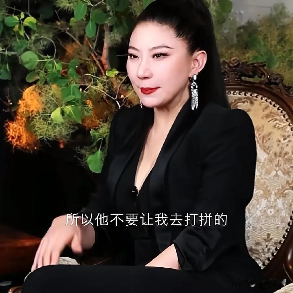 Coco：“谢贤icon当年为了给我投资凑钱，卖掉了谢霆锋icon送他的劳斯莱斯
