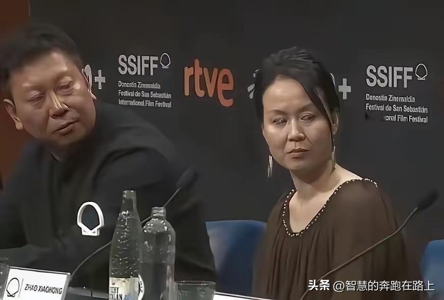 有人说是欺负死人不会说话？？

不不不，是欺负男性死人不会说话罢了！ 

不许狡