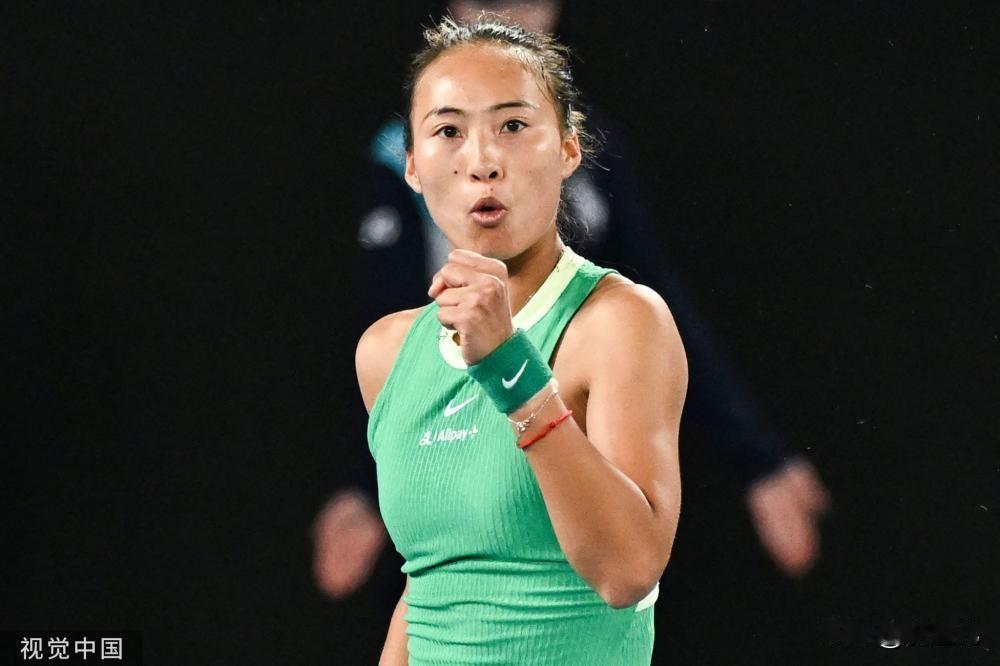 中国金花郑钦文2-0战胜多丁 生涯首进澳网八强
北京时间1月22日，2024年澳