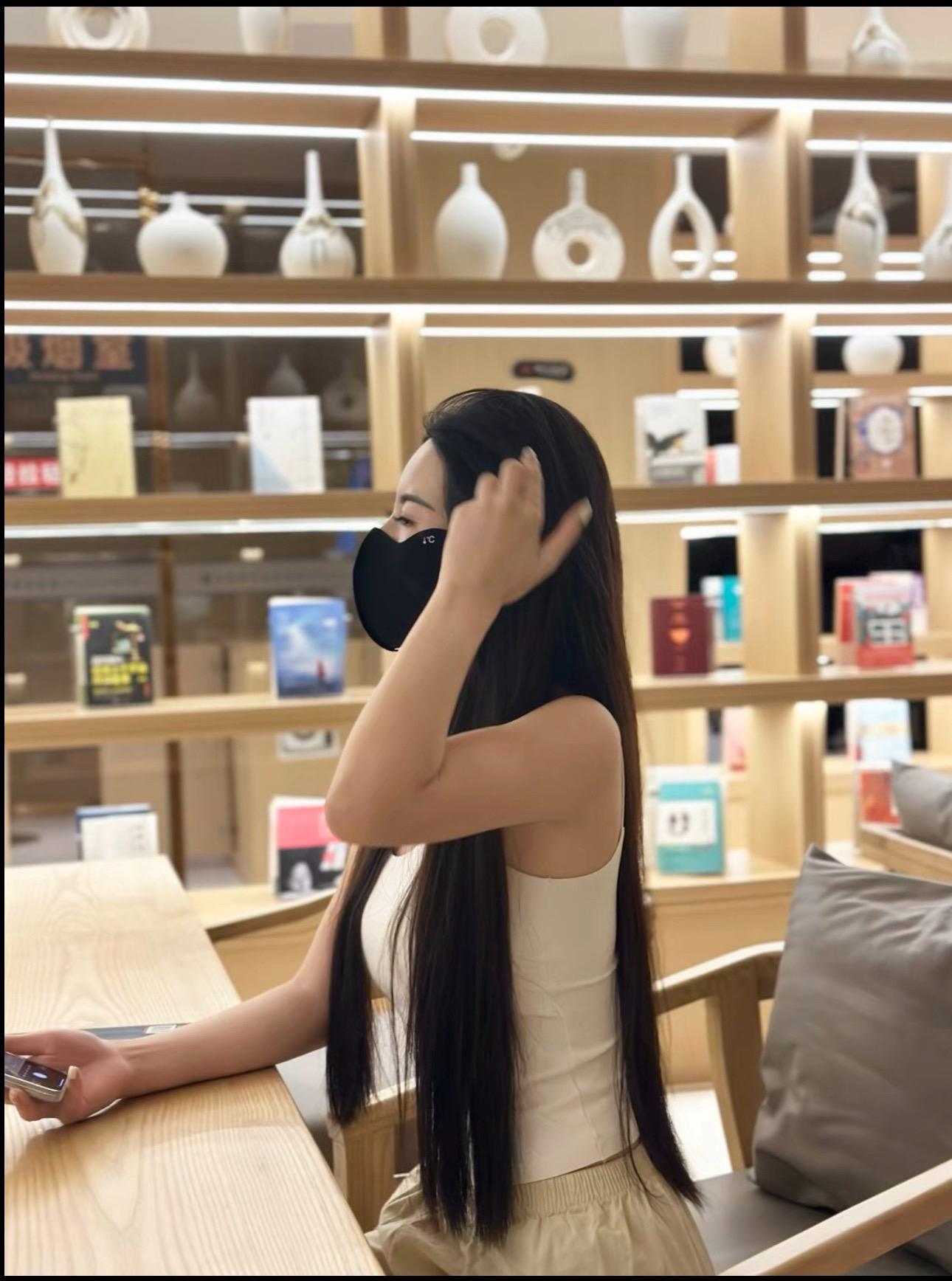 换了新店以后 终于步入正轨 度过了因为换新位置而丢失客户的阶段 我们 ...