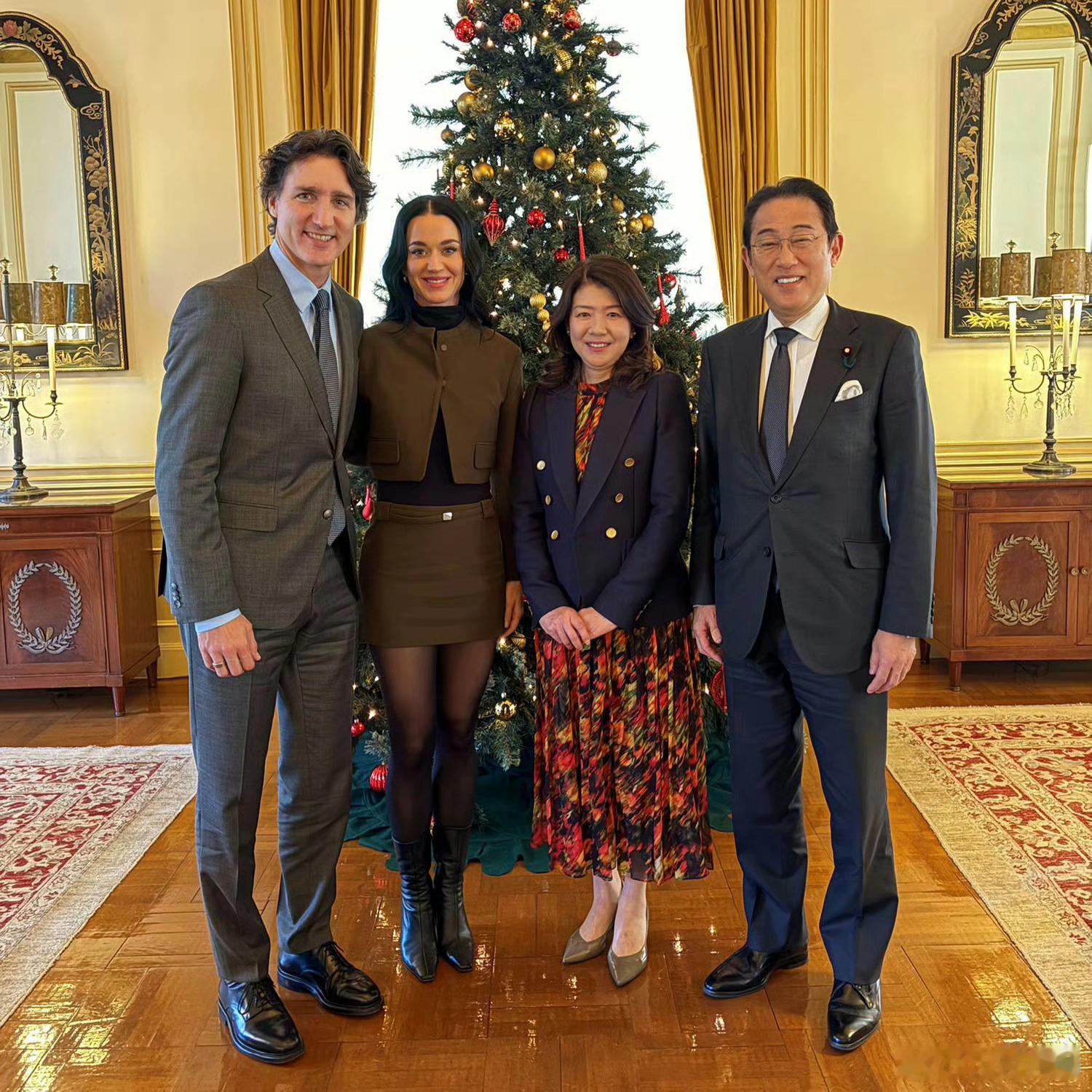 特鲁多带水果姐访问日本，岸田文雄夫妇接待。 