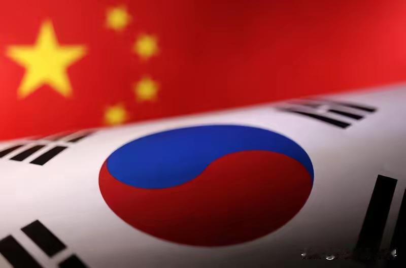 就在刚刚，
韩国做出一个罕见表态，公开承认：中国遥遥领先。
​据首尔科学部的一份