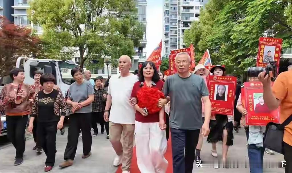 最戳人的宿命：兄妹相隔5公里，擦肩而过60年，晚年才知是至亲
 
人世间最温柔也