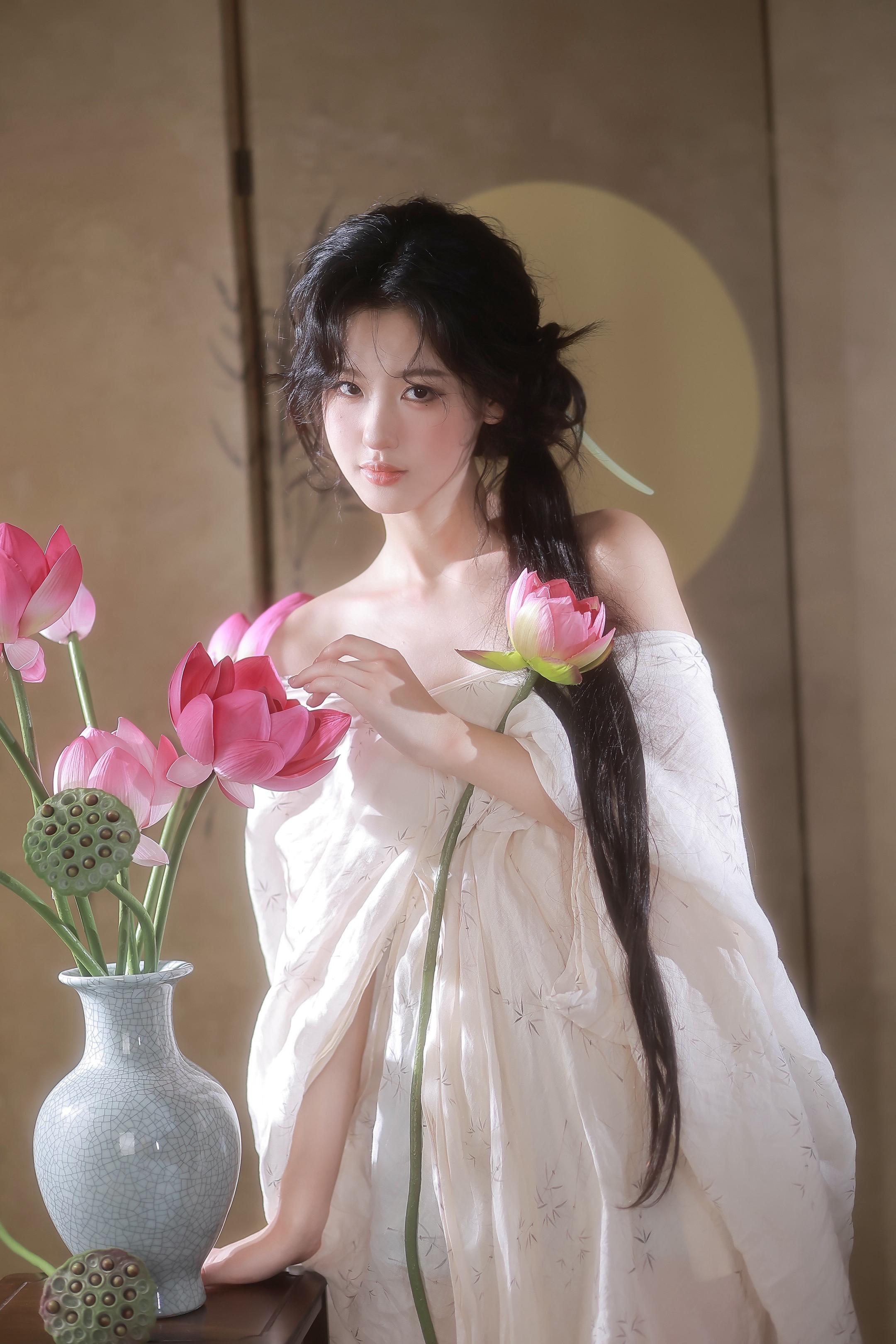 拍不到真荷花的荷花写真算什么。算你不用中暑 也有空调吹😉