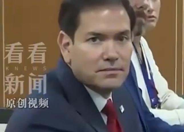 美国记者挑衅俄方高层，拉夫罗夫当场释放霸气：你再大点儿声？
 
7月23号在菲律