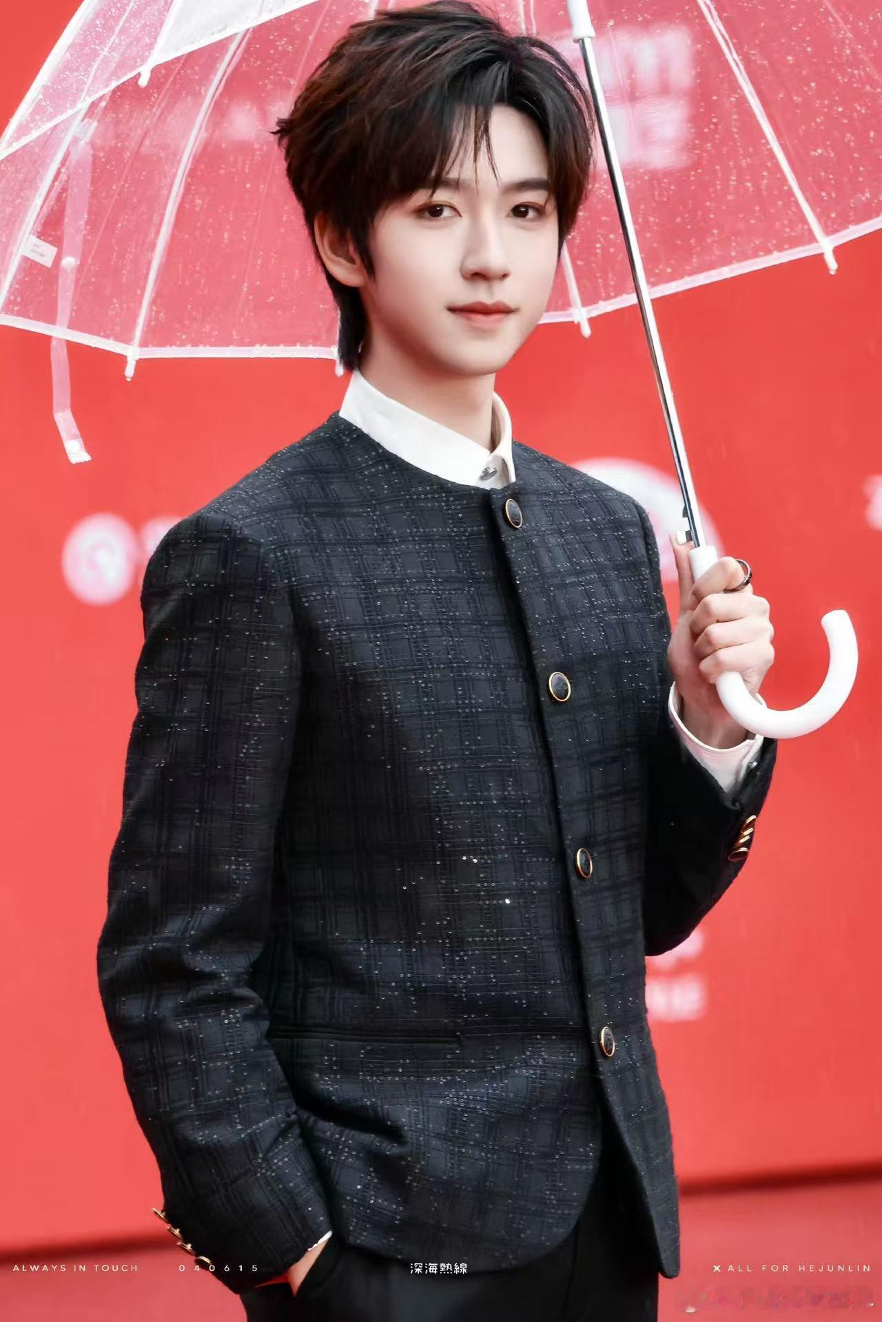 北影节开幕式红毯阵容贺峻霖连续三年参加北影节 贺峻霖再度官宣北影节开幕式，连续三