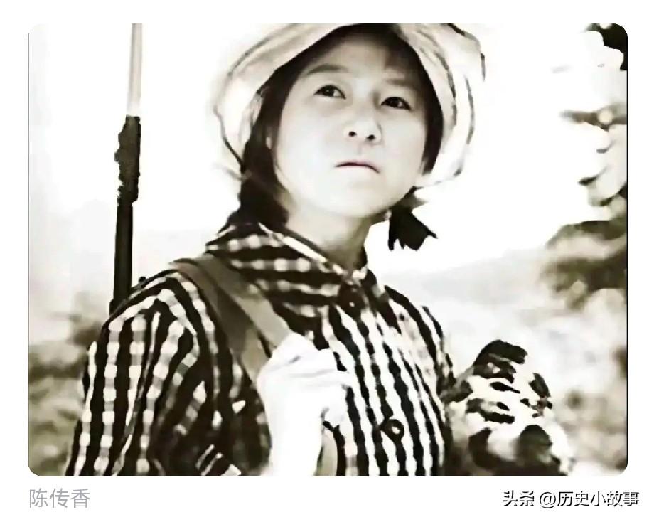 1975年，湖北神农架几名妇女正在田里挖洋芋时，一位女孩因为内急跑去树林中解决，