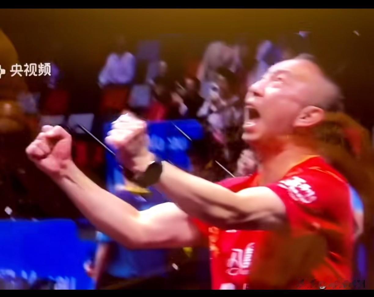 这么可爱吗！？关指[偷笑]今晚的关指导也燃起来了！[赞]
这个是正经的亲生阿玛，