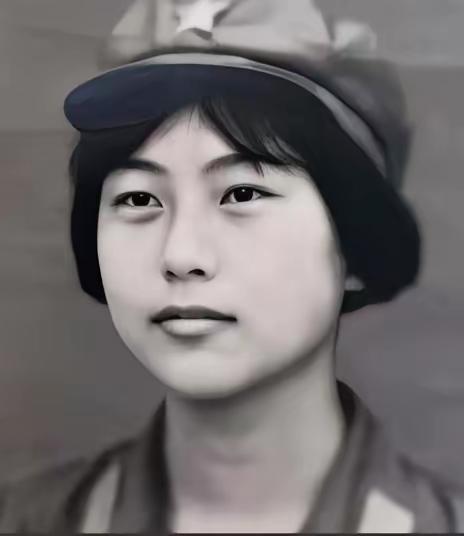 1982年，一女飞行员驾驶运输机从张家口机场起飞，当飞机爬到700米高空时，一架