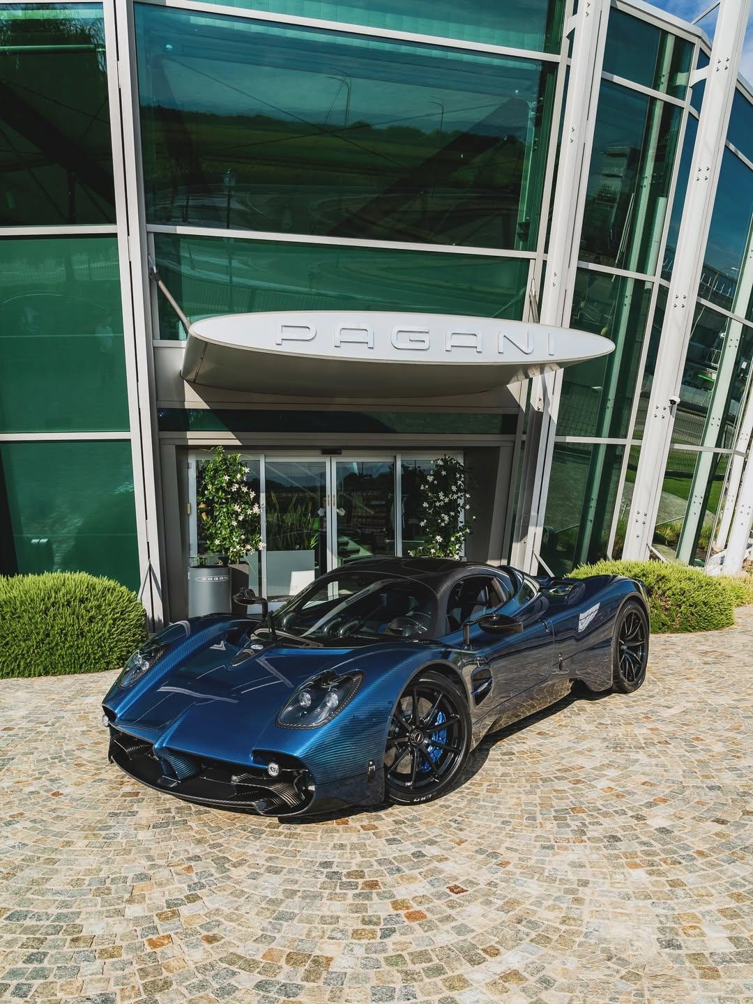 Shinmikeyin的99台中独一无二蓝碳金粉Pagani Utopia