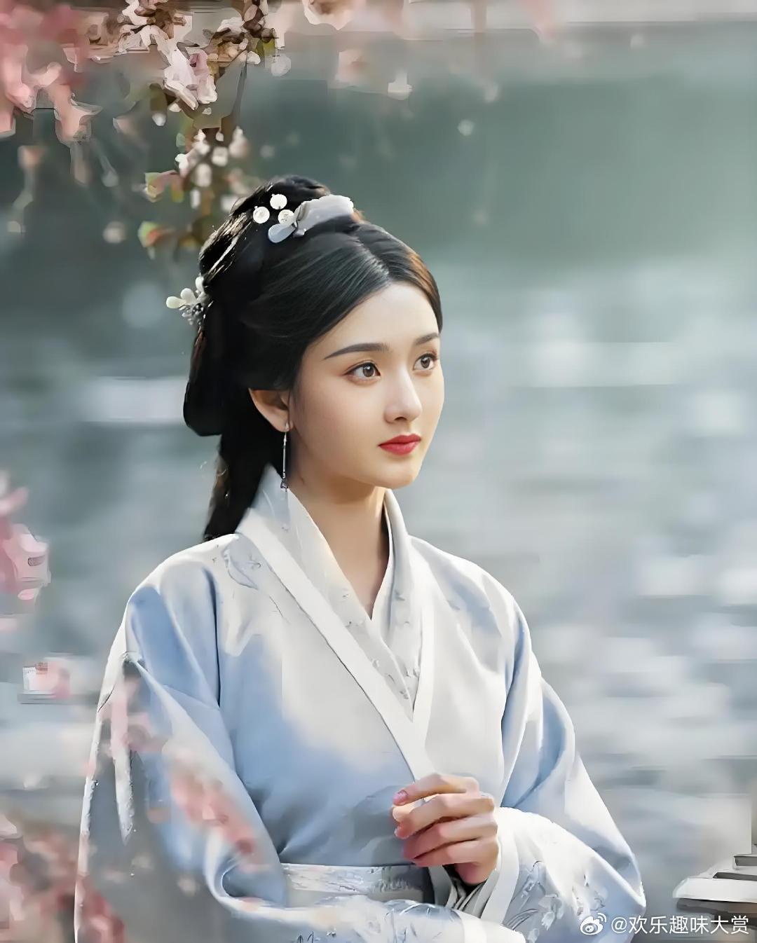 宋祖儿用脸骂人 宋祖儿折腰灵动感，真的太美啦！宋祖儿折腰灵动感 ​ ​​​