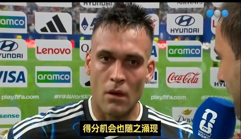 阿根廷最可怕的不是梅西，而是把意甲金靴按在替补席。

比赛第80分钟，对手后卫双