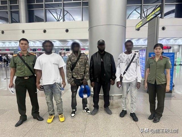 越南驱逐非法移民。随着越南革新开放力度的不断加大，越来越多的外国人涌入河内、胡志