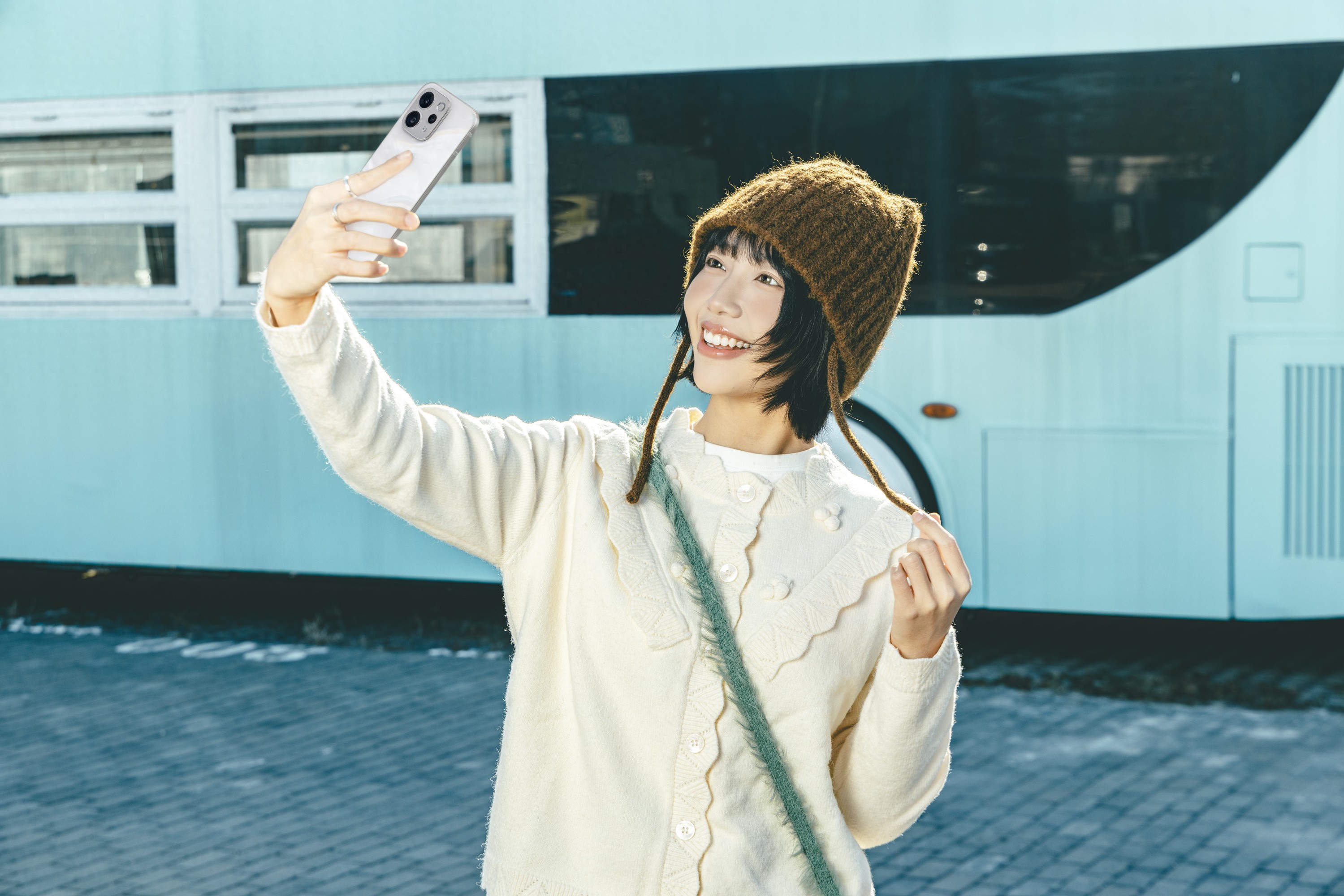 vivo S50「告白」图赏：这抹白，是写给自己的浪漫