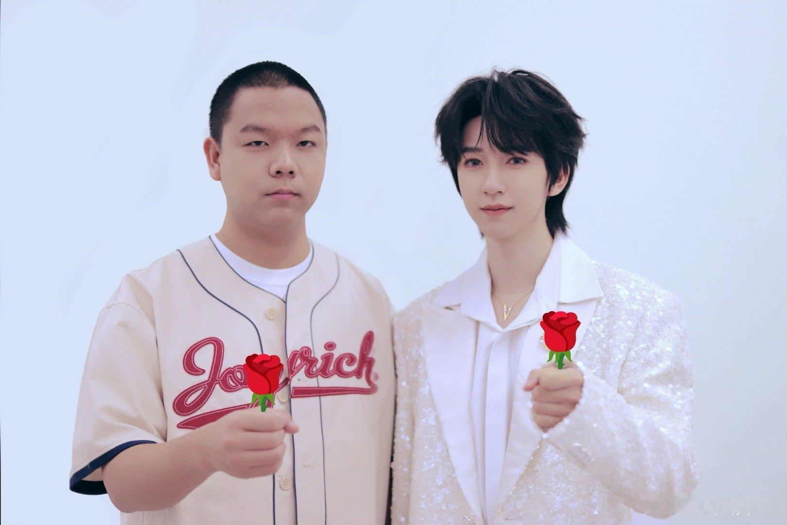 没想到贺峻霖也用大帅表情包 谁能想到贺峻霖会用大帅的表情包，电竞圈和娱乐圈的次元