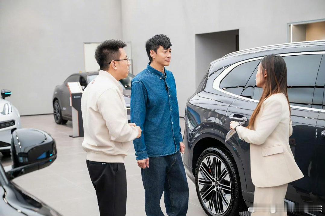 极氪官宣何润东为极氪8X交付官属实是梦幻联动了。当年的步惊云，现在的品质交付官，