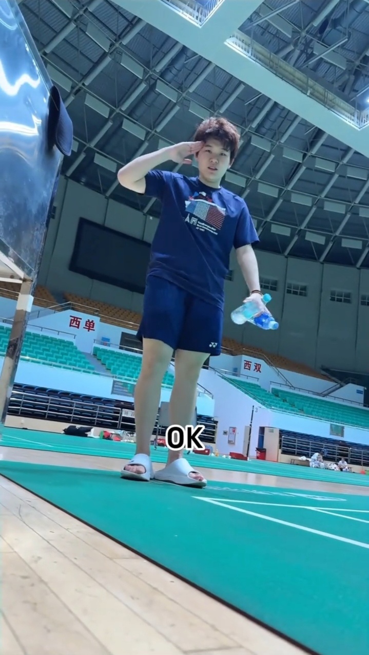 黄东萍发明的小谭宁很可爱啊 ​​​