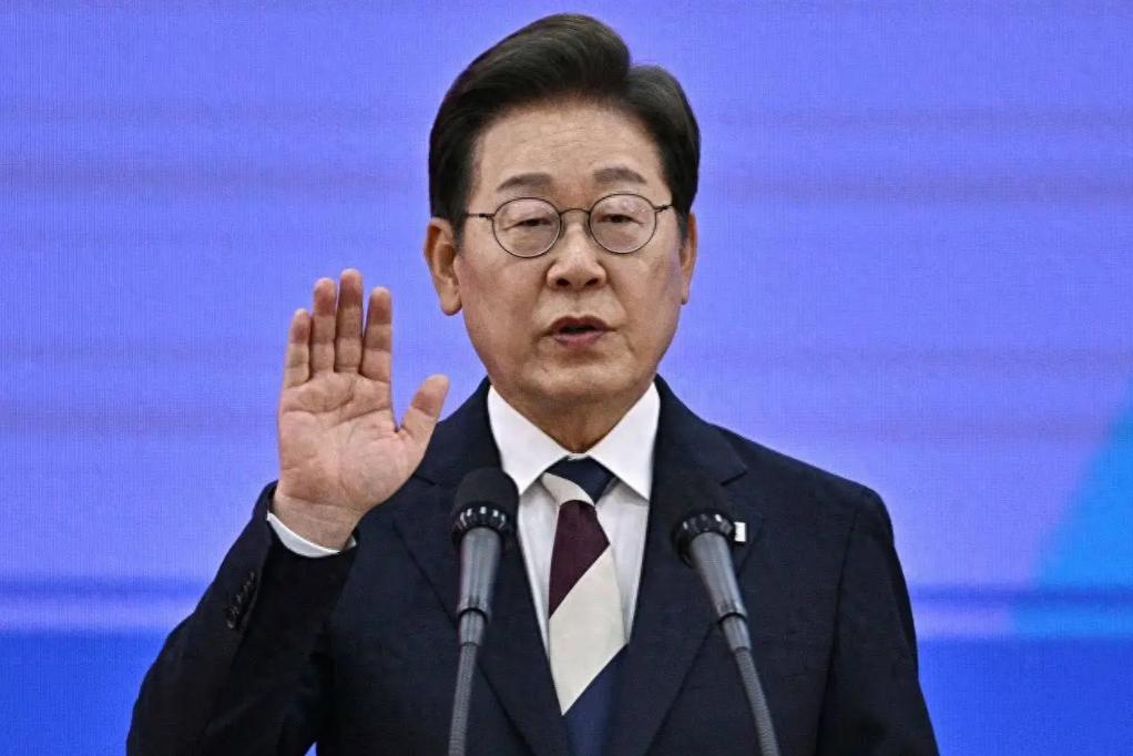 韩国小心思彻底藏不住了！

中方访朝当天，李在明突然对华表态了。

6月8日，中