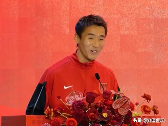 成都蓉城出征，输就一起狂…昨天下午，成都蓉城2026赛季新闻发布会及出征仪式在成