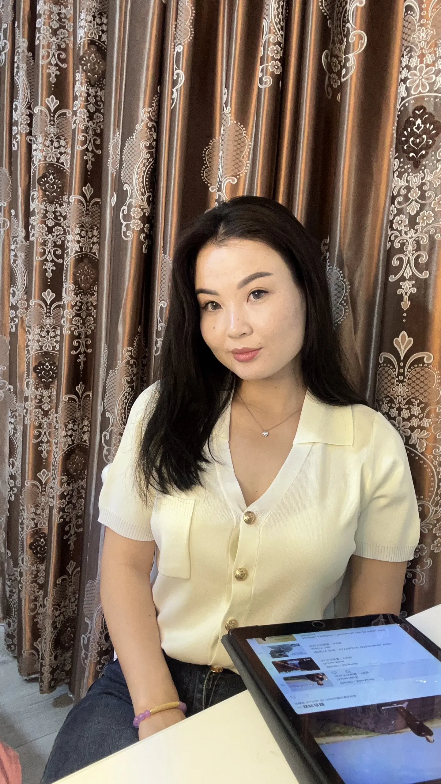 我原来也很大方重情重义 慢慢我也学会了 你来我往开始计较得失 不在没心...