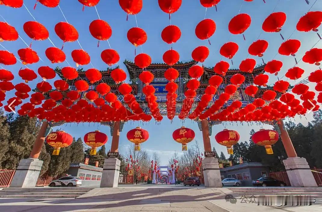 你认为年味越来越淡的原因是什么年味变淡是社会发展的必然结果。过去交通不便，春节是