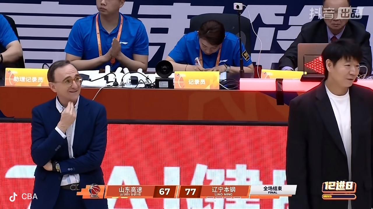 季后赛12进8的第一次比赛结束了！

         刚刚结束的山东高速男篮主