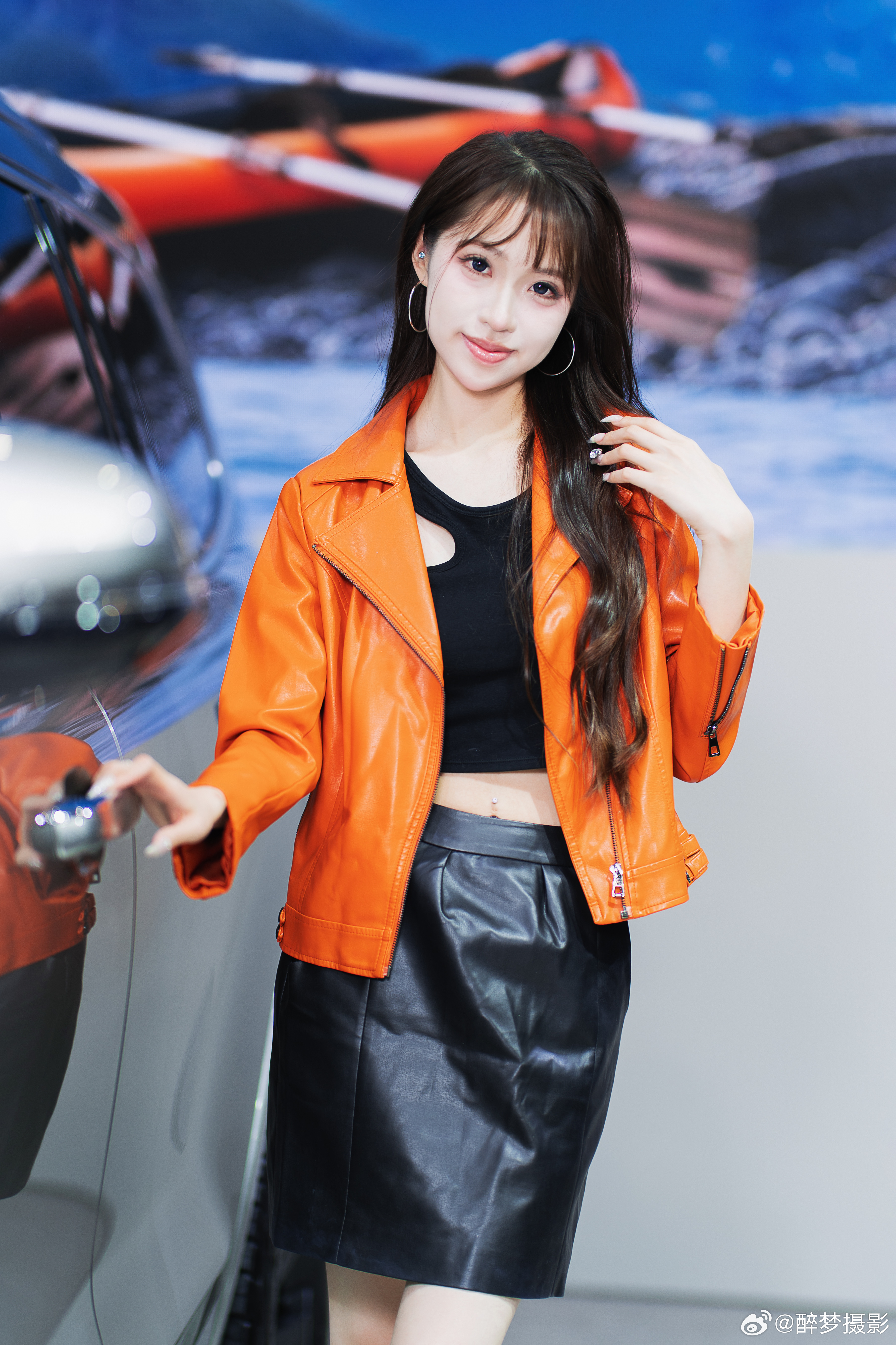 这位小姐姐如此清瘦，恰似那风中摇曳的细柳模特：兔子活动：佛山车展｜佛山潭州车展