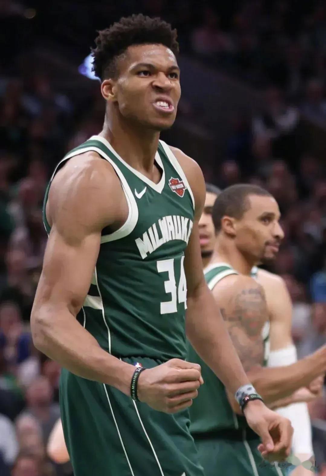 进入21世纪以来，NBA共产生了24个总冠军，其中东、西部占比为8：16，东部占
