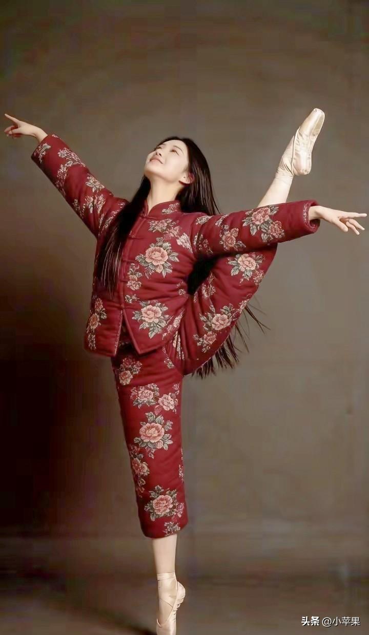 当你觉得压力像个沉甸甸的包袱，越攒越难受，其实早就堵在身体深处了。
最新研究告