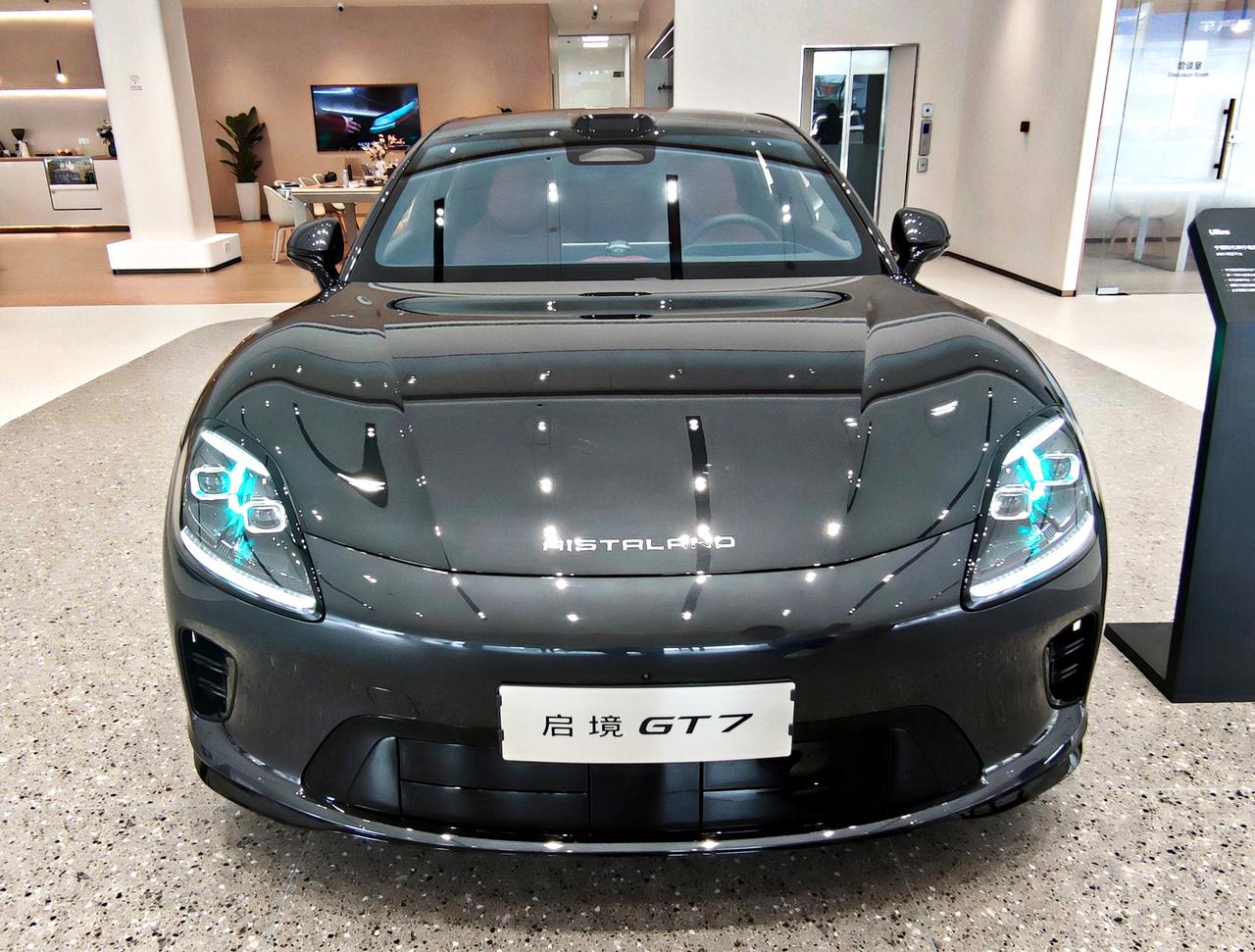 全新《启境GT7》惊艳上市
   2026年6月26日，由广汽集团与华为乾崑深度