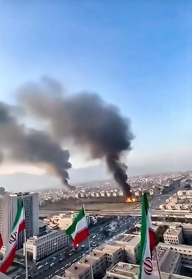 很多人搞不懂，为什么美国和以色列非要打伊朗 ，对他们有什么好处吗？
1981年6