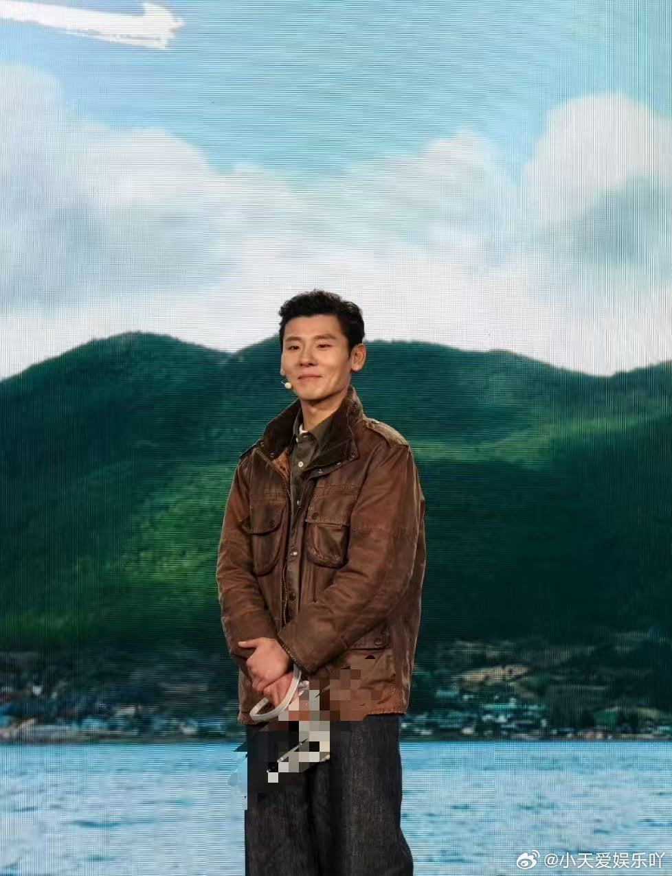 蒋奇明公路片男主蒋奇明电影感路透被这组路透狠狠惊艳，自带粗粝又温柔的氛围感，巴恩