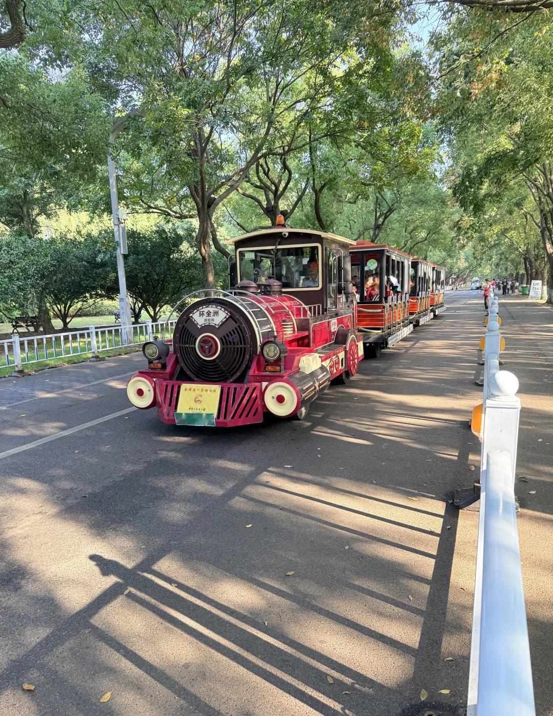 合肥国庆自驾长沙张家界
[赞][赞]长沙的笨萝卜真的好好吃啊，有点辣特别下饭，都