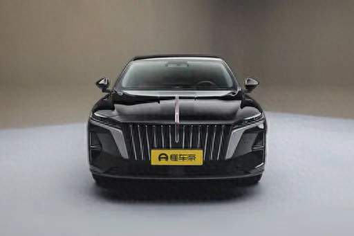 体验全新红旗H7 PHEV：打破商务固有印象，插混加持适配多场景