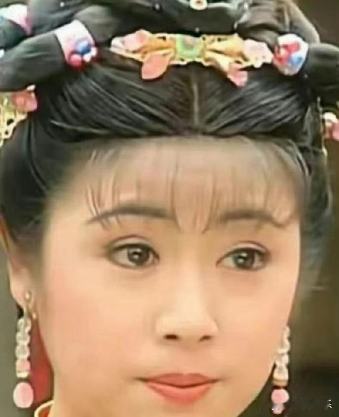 发套对于演员来说有多重要，看看紫薇第二张明显好看多了 ​​​