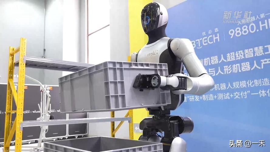 柳州藏着机器人“特训营”！00后“奶爸”教钢铁侠分拣螺蛳粉
 
柳州不止有螺蛳粉