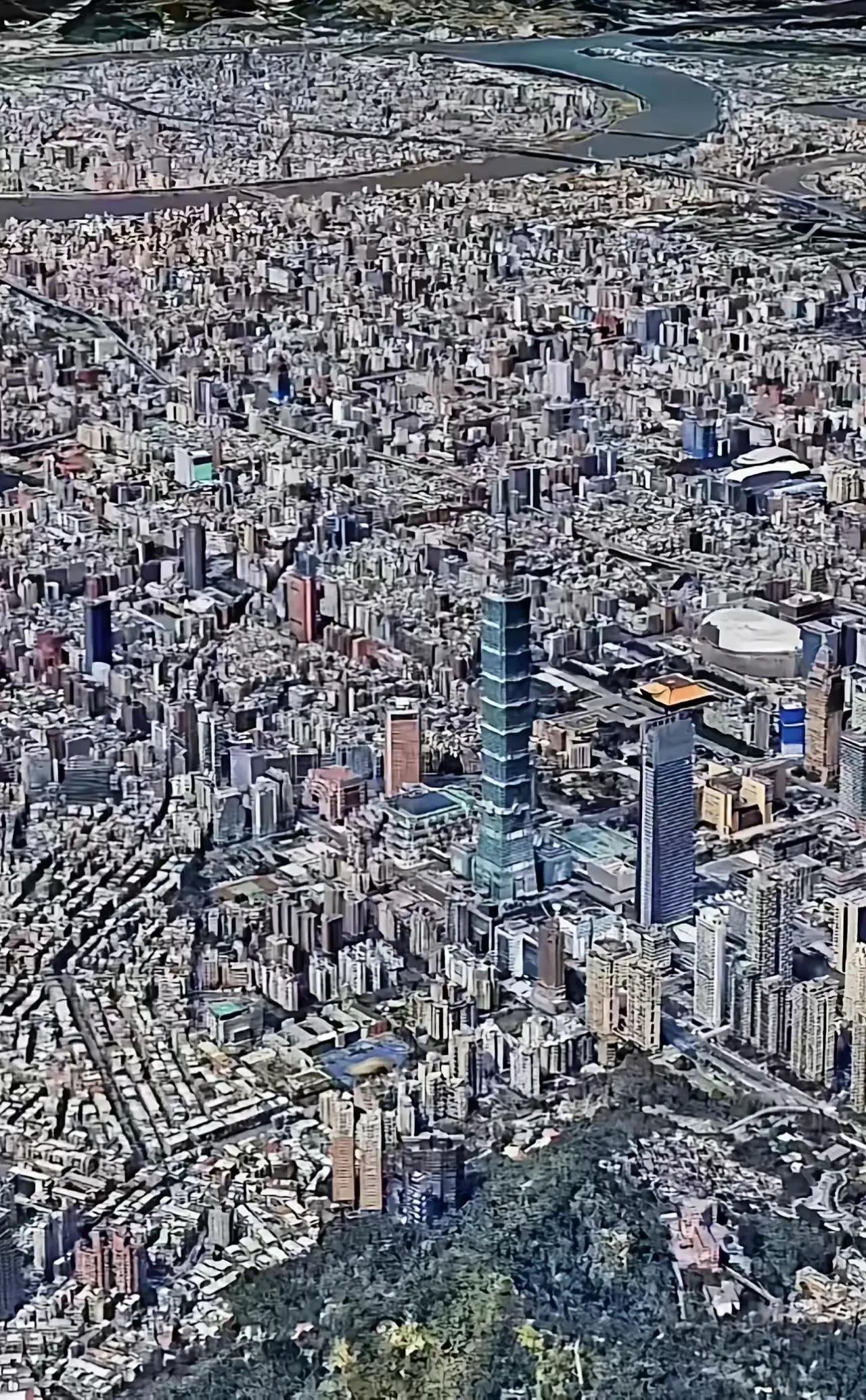这个城市面积不大，高楼不多，城建不如许多三线城市，但综合实力不输成都、杭州，你知
