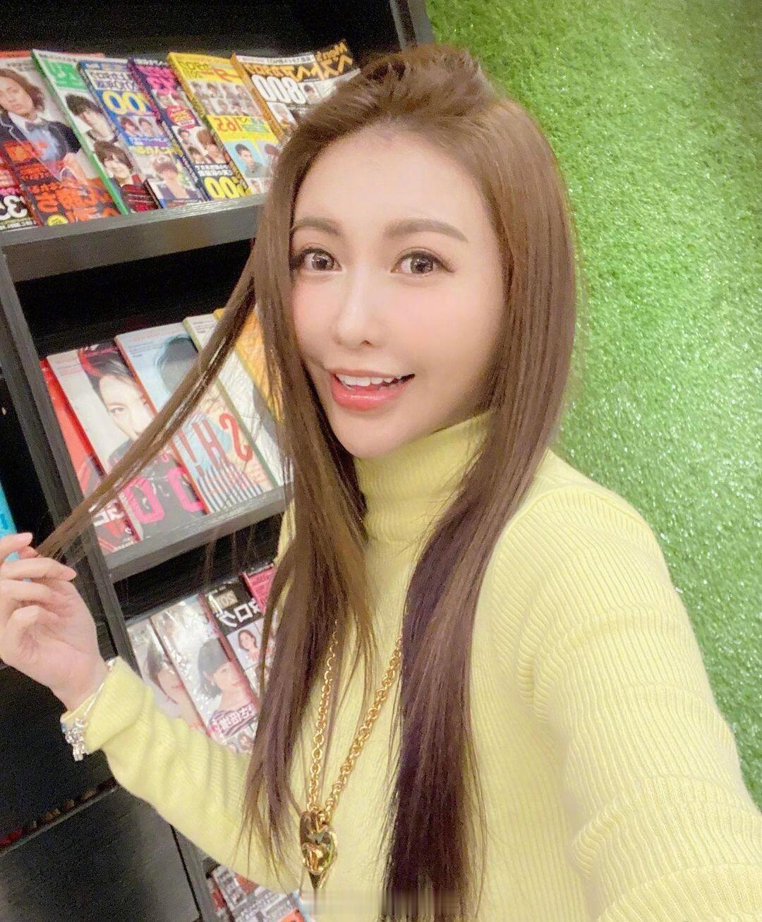 蝴蝶姐姐谈近况 12月22日据台媒，2020年卷入罗志祥感情风波后，“蝴蝶姐姐”