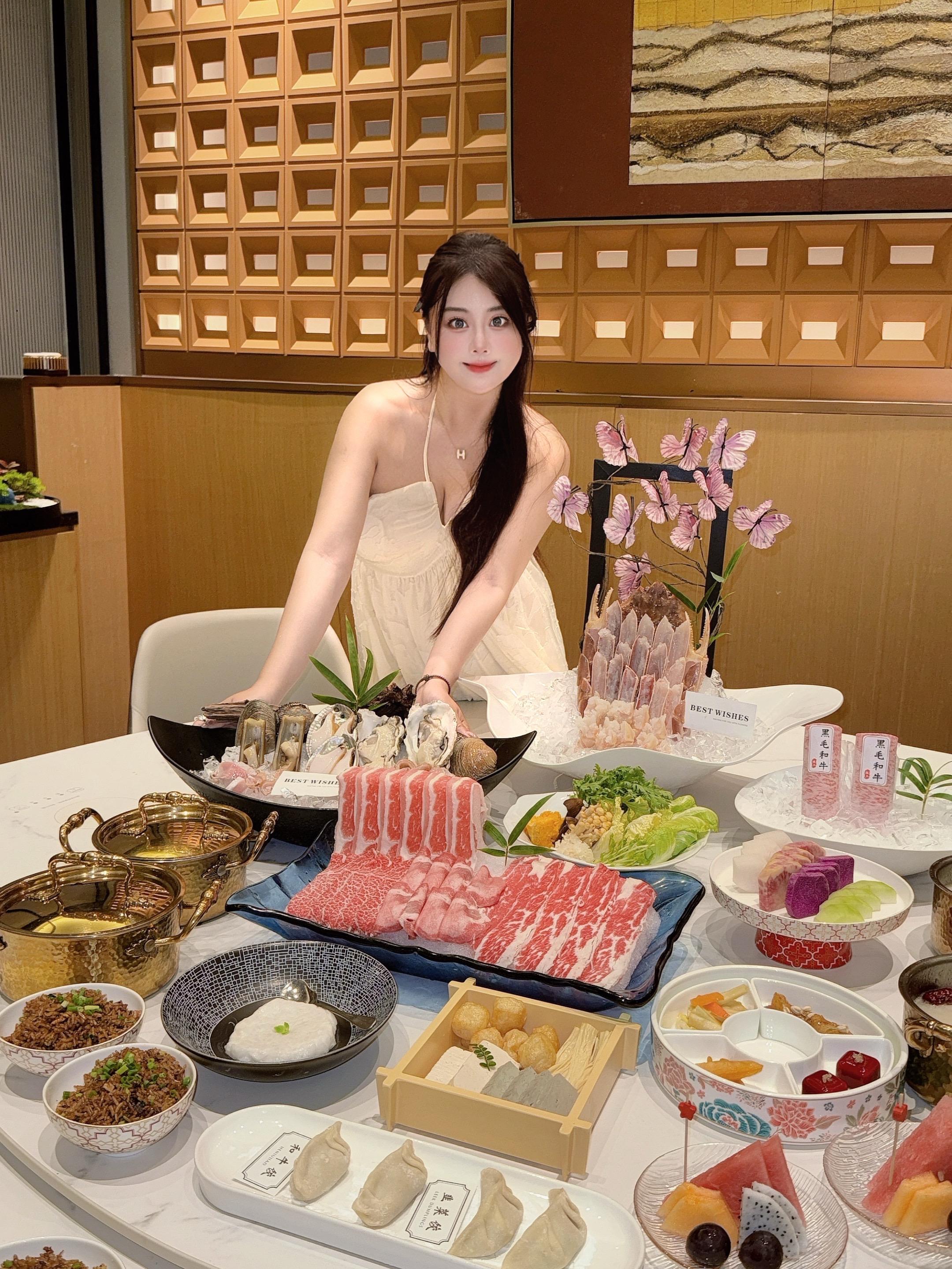 在帝景苑里过生日🥂